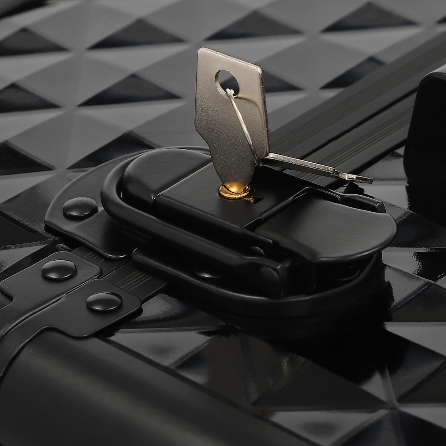 Professional Rolling Makeup Train Case with Lock, 7 Compartments 44lbs Capacity Rolling Nail Case Adjustable Organizer for Makeup Artists, Hairstylists, Pet Groomers (Black)