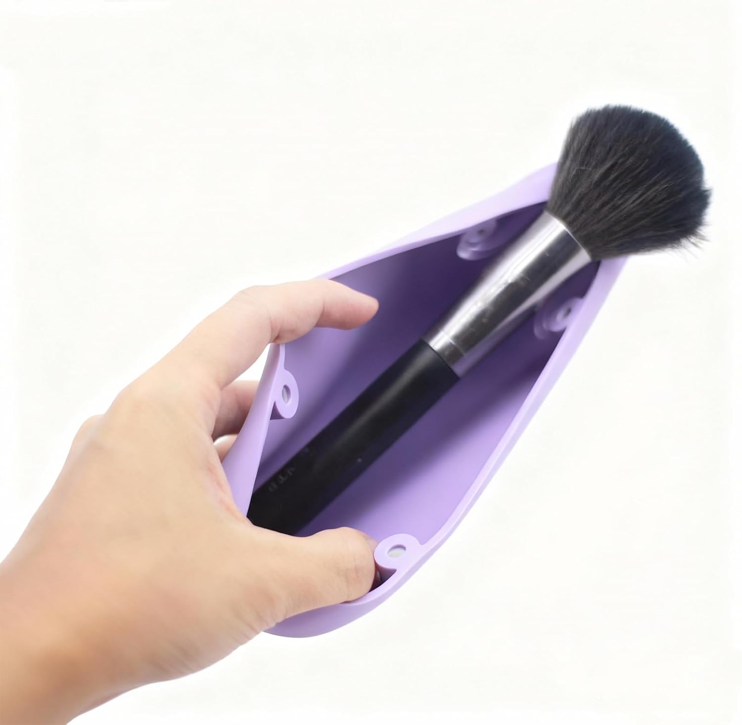 Magnetic Silicone Makeup Brush Holder – Portable Cosmetic Brush Organizer Case, Travel Makeup Tool Storage for Purse, Bag & Beauty Essentials (Purple)