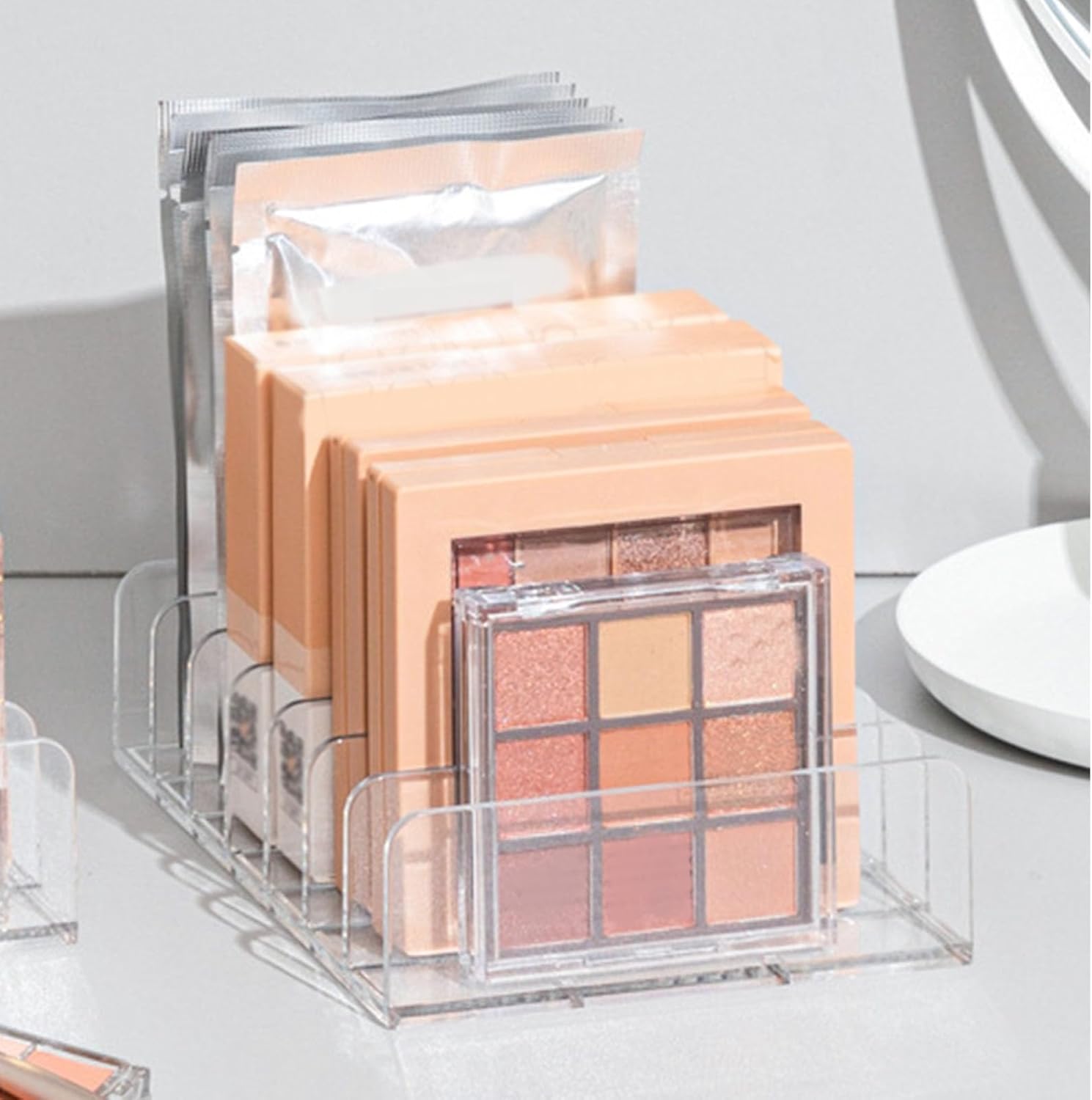 JUOPZKENN Eyeshadow Palette Makeup Organizer, Clear Plastic Makeup Palettes Organizer Divided Sections Cosmetics Stand Rack Holder For Eyeshadows Blush 7 Slots(Small)