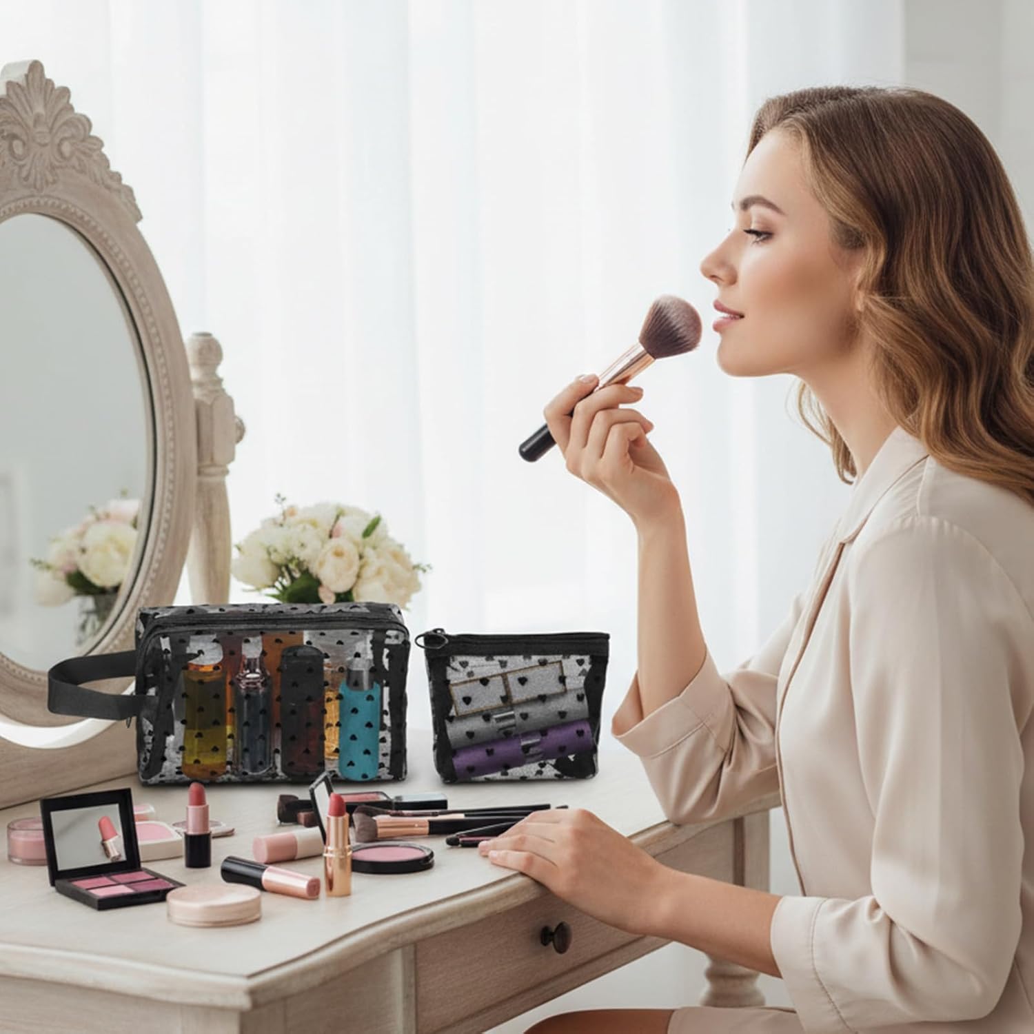 4 PCS Heart Printed Mesh Makeup Bag Set, White & Black Mesh Makeup Bag with Zipper Lipstick Accessories Organizer Mini Travel Organizer Bags for Women(2 Small 2 Square Handle)