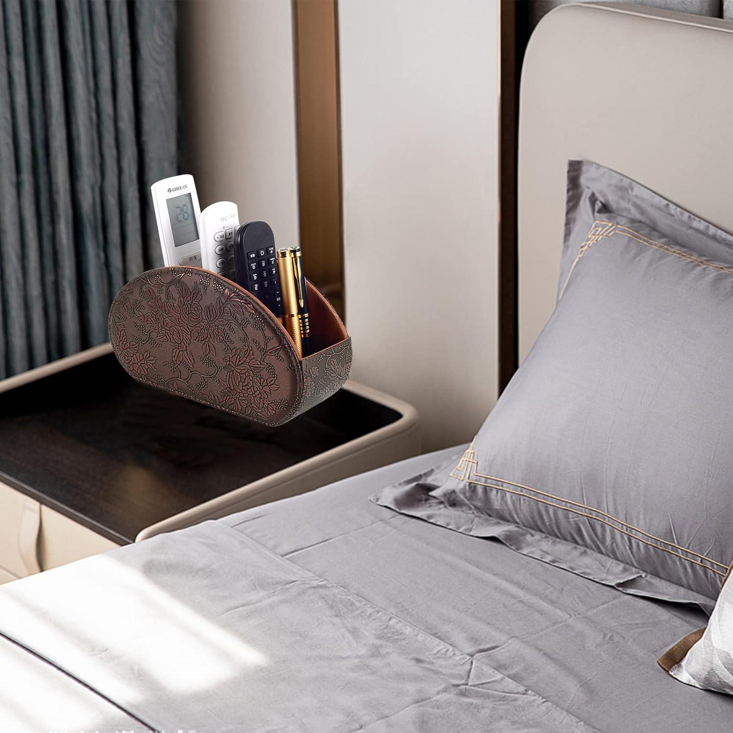 Leather Remote Control Holder TV Remote Caddy Store Box, Bedside Table Organizer for Controller, Media Player, Brush, Glasses, Note Paper and Pen Storage(Retro)