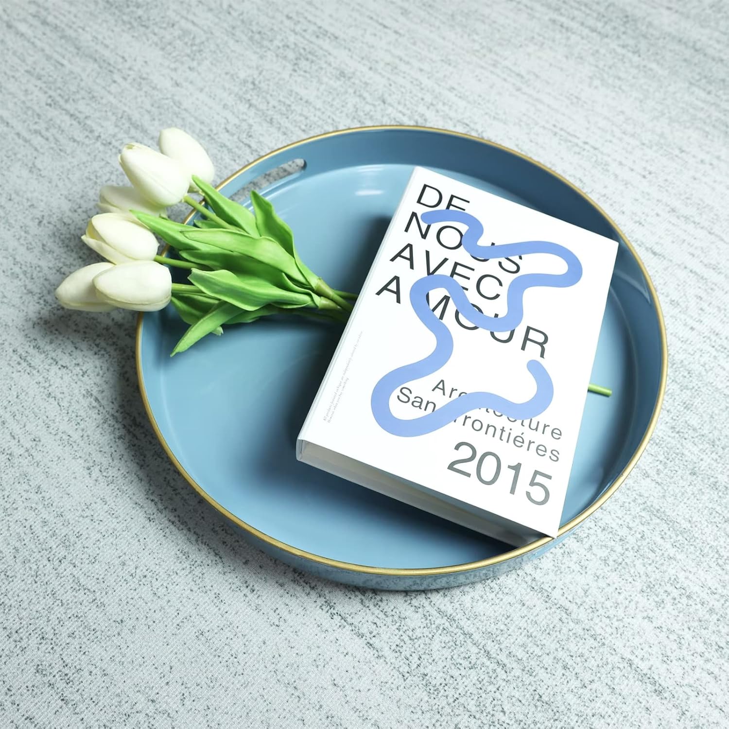 Spsyrine Round Blue Decorative Tray, 13" Plastic Serving Table Tray with Handles for Breakfast, Ottoman, Coffee Table, Bathroom, Kitchen, Living Room