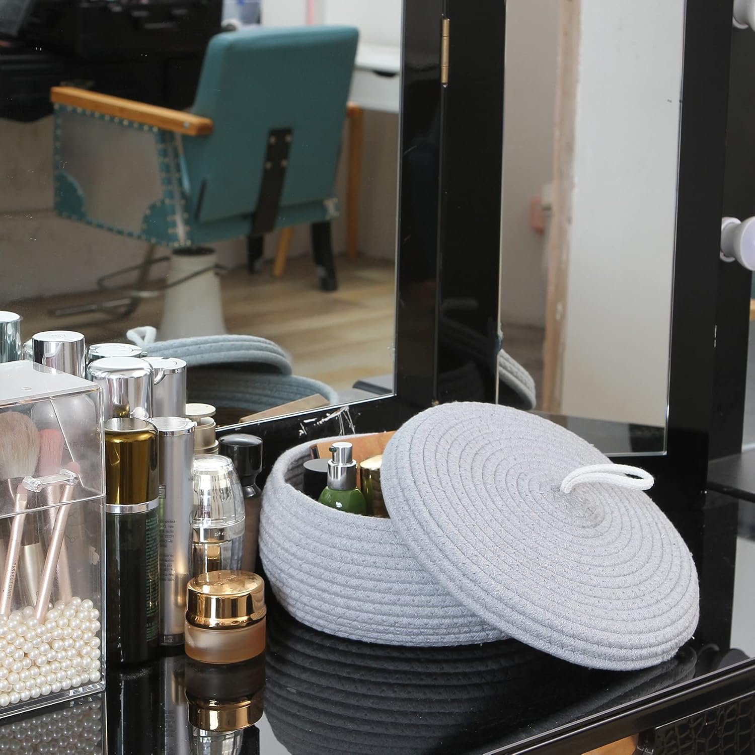 Sea Team Round Cotton Rope Storage Basket with Lid, Decorative Woven Storage Bin, Pot, Caddy, Organizer, Container for Snacks, Towels, Plants, 10 x 4.5 Inches (Small, Shallow, Grey)