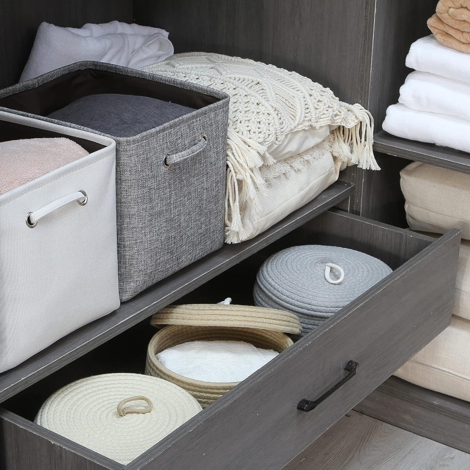 Sea Team Round Cotton Rope Storage Basket with Lid, Decorative Woven Storage Bin, Pot, Caddy, Organizer, Container for Snacks, Towels, Plants, 10 x 4.5 Inches (Small, Shallow, Cream)