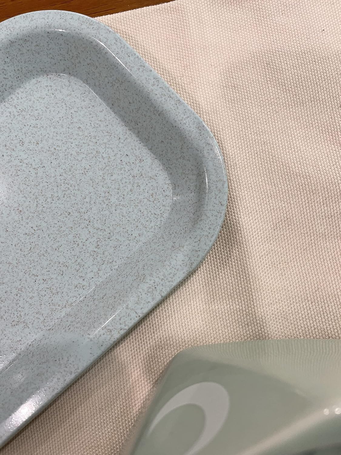 Brando Moon Small Tray - Green Lightweight Bio Tray - Made from Plants - Eco Friendly Low Carbon Kitchen Tool - Curved Edges and Smooth Surface - Travel Size 8 x 4.1 inches